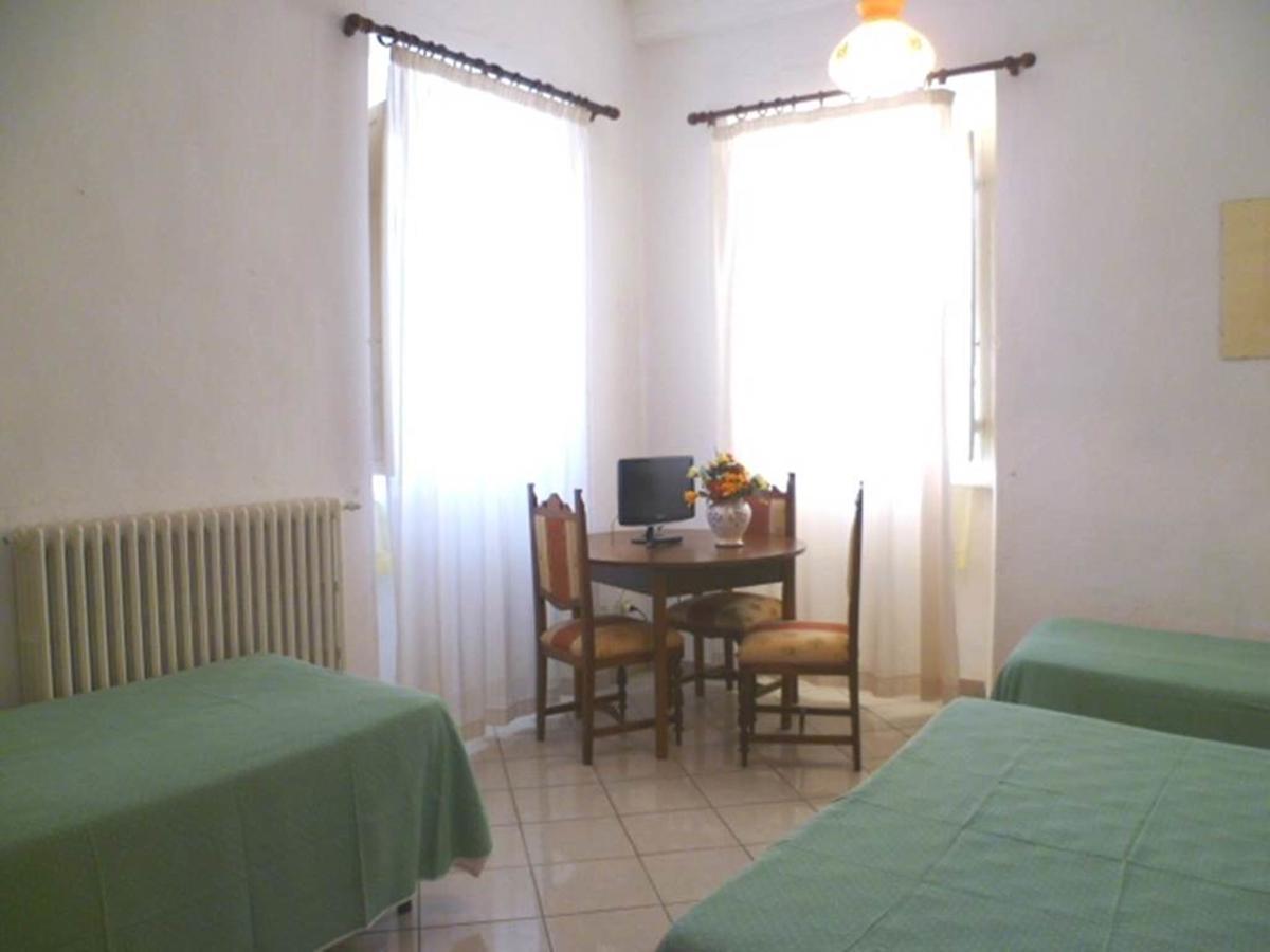 Albergo Ape Elbana Portoferraio Eksteriør bilde